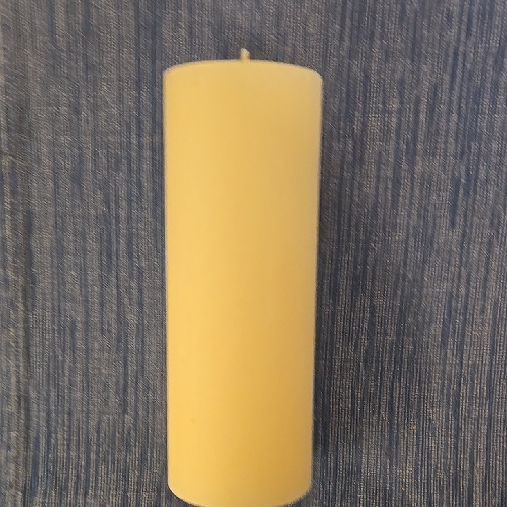 NWT CRATE & BARREL Ivory Pillar Candle